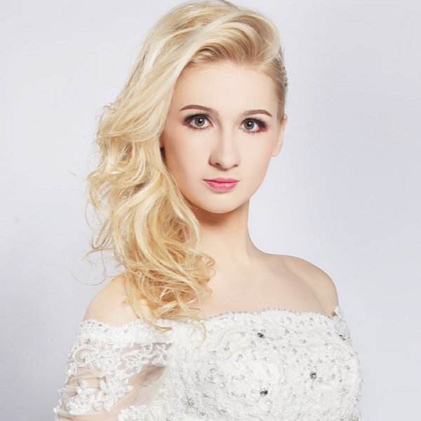 变形机器人英雄